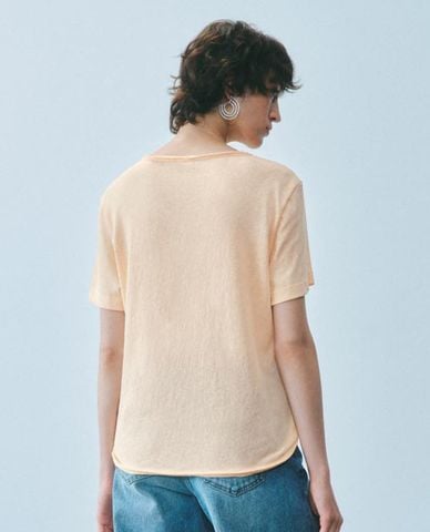  URBAN REVIVO - Áo thun nữ cổ tròn tay ngắn in hình retro 