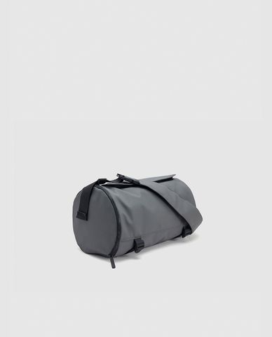  URBAN REVIVO - Túi đeo chéo unisex phom hình trụ 