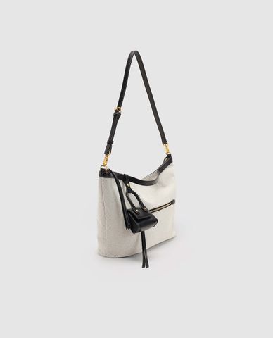  URBAN REVIVO - Túi đeo vai nữ hình thang phối charm 