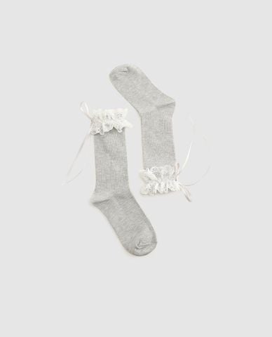  URBAN REVIVO - Vớ nữ cổ cao viền ren 