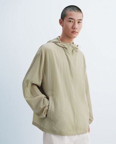  URBAN REVIVO - Áo khoác gió nam phối mũ 