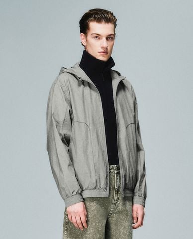  URBAN REVIVO - Áo khoác nam phối mũ phối dây rút 