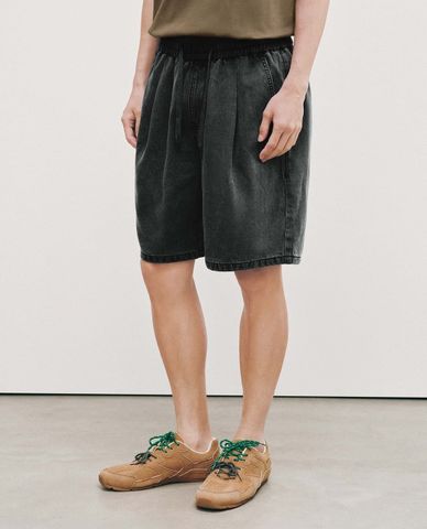  URBAN REVIVO - Quần short jeans nam lưng thun wash bạc 