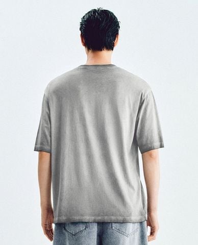  URBAN REVIVO - Áo thun nam cổ tròn tay ngắn in chữ 