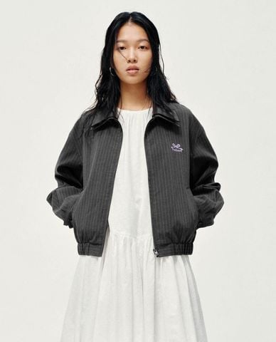  URBAN REVIVO - Áo khoác bomber nữ cổ bẻ họa tiết sọc 