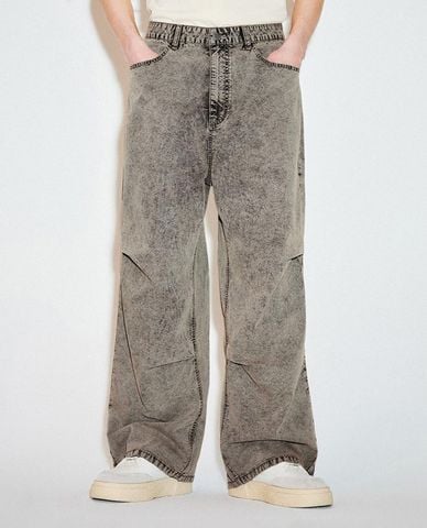  URBAN REVIVO - Quần jeans nam ống rộng lưng thun 