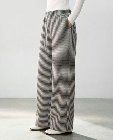  URBAN REVIVO - Quần nữ ống rộng lưng thun sọc ngang 