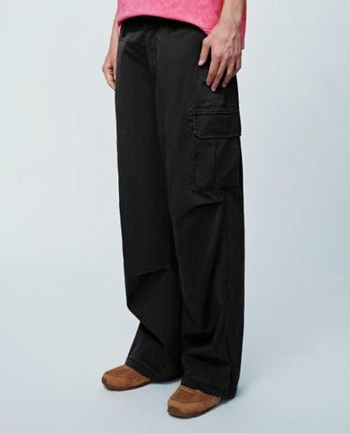  URBAN REVIVO - Quần nam ống rộng túi hộp 