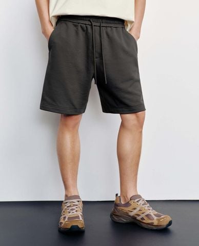  URBAN REVIVO - Quần short nam ống rộng lưng thun dây rút 