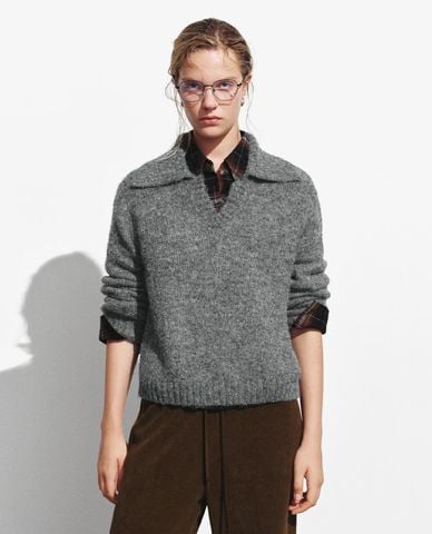  URBAN REVIVO - Áo dệt kim nữ cổ bẻ tay dài thanh lịch 