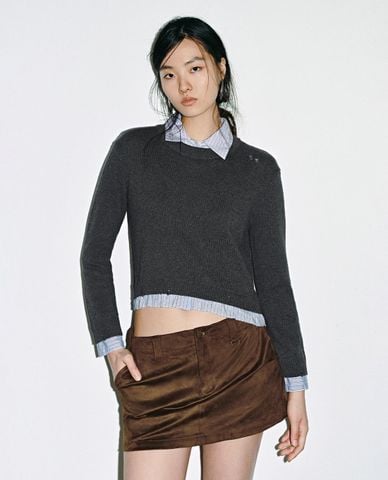  URBAN REVIVO - Áo dệt kim nữ cổ sơ mi tay dài 