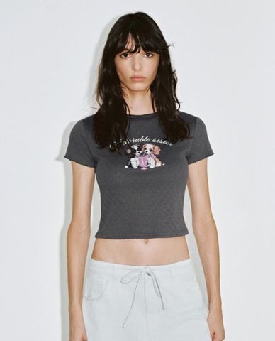  URBAN REVIVO - Áo croptop nữ cổ tròn tay ngắn 
