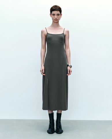  URBAN REVIVO - Đầm hai dây midi nữ tính Square-Cut Collar Cami 