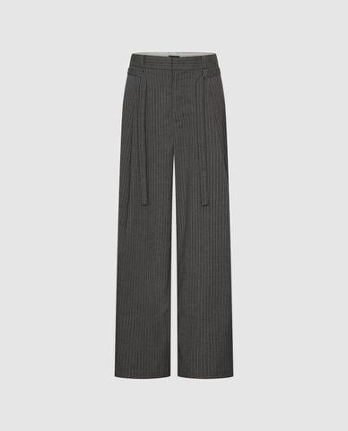  URBAN REVIVO - Quần nữ ống rộng xếp li kẻ sọc 