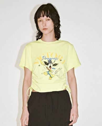  URBAN REVIVO - Áo croptop nữ cổ tròn tay ngắn phối dây rút 