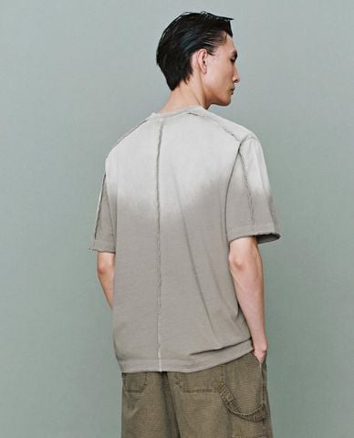  URBAN REVIVO - Áo thun nam cổ tròn tay ngắn hiện đại 