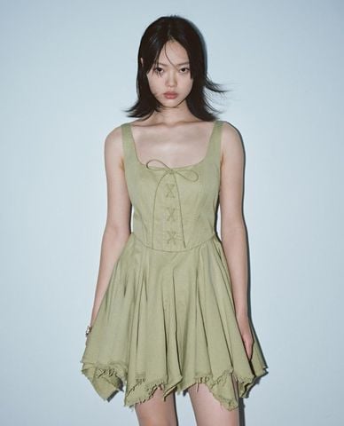  URBAN REVIVO - Đầm hai dây mini corset buộc dây 