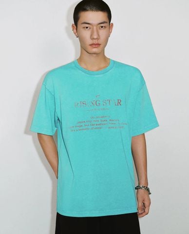  URBAN REVIVO - Áo thun nam cổ tròn tay ngắn in họa tiết 