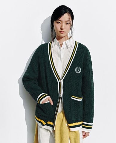  URBAN REVIVO - Áo khoác cardigan nữ cổ V tay dài phối túi 