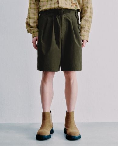  URBAN REVIVO - Quần short nam ống rộng phối đai lưng 