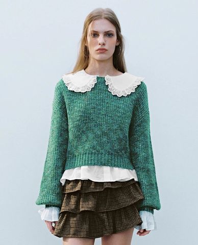  URBAN REVIVO - Áo sweater nữ cổ tròn tay dài phom croptop 
