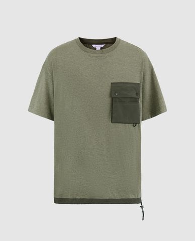  URBAN REVIVO - Áo thun nam cổ tròn tay ngắn phối túi hộp 