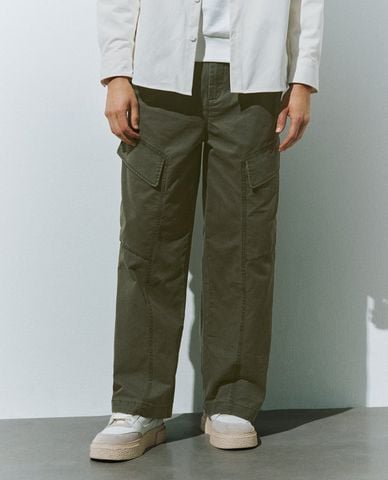  URBAN REVIVO - Quần nam ống rộng phối túi hộp 