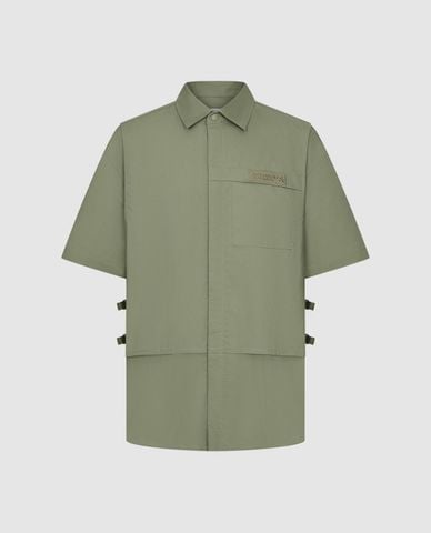  URBAN REVIVO - Áo sơ mi nam cổ bẻ tay ngắn phối túi hộp 