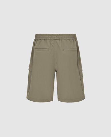  URBAN REVIVO - Quần short nam ống rộng lưng thun 