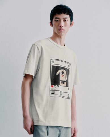  URBAN REVIVO - Áo thun nam cổ tròn tay ngắn in họa tiết 