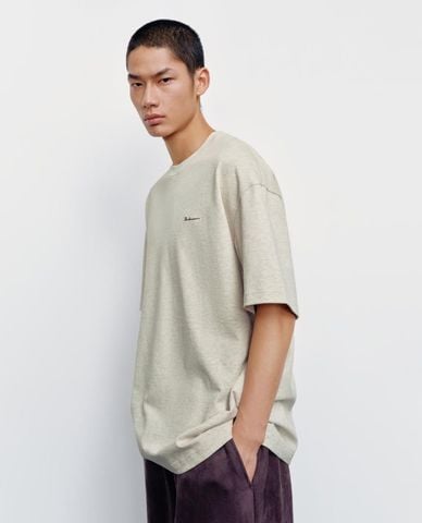  URBAN REVIVO - Áo thun nam cổ tròn tay ngắn hiện đại 