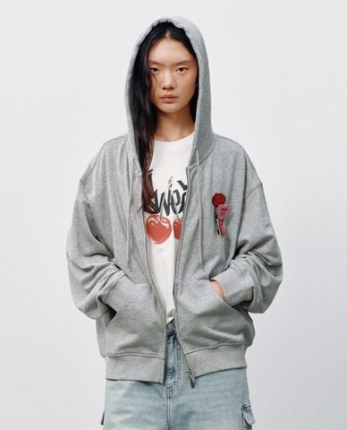  URBAN REVIVO - Áo khoác phối mũ nữ tay dài phối sticker 