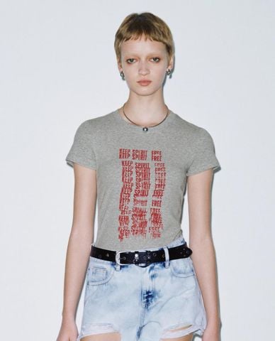  URBAN REVIVO - Áo thun nữ cổ tròn tay ngắn phom ôm 