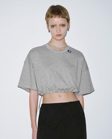  URBAN REVIVO - Áo croptop nữ cổ tròn tay ngắn phối dây rút 