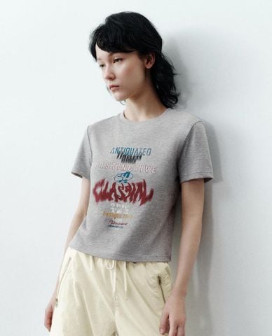  URBAN REVIVO - Áo croptop nữ cổ tròn tay ngắn Printed 