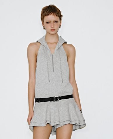  URBAN REVIVO - Đầm sát nách mini phối mũ 