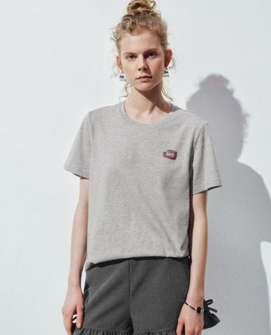  URBAN REVIVO - Áo thun nữ cổ tròn tay ngắn phối họa tiết 