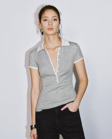  URBAN REVIVO - Áo polo nữ cổ bẻ tay ngắn phom ôm 