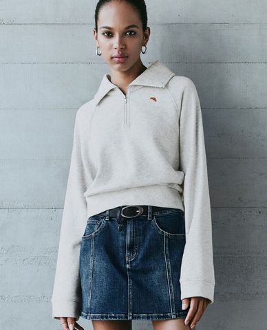  URBAN REVIVO - Áo sweatshirt nữ cổ bẻ tay dài phối khóa zip 