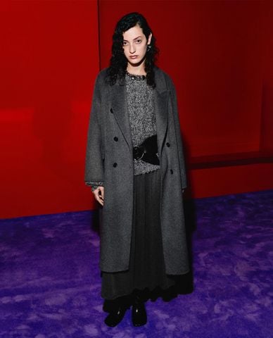  URBAN REVIVO - Áo khoác măng tô nữ dáng dài 