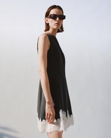  URBAN REVIVO - Đầm sát nách mini viền ren 