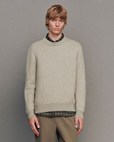  URBAN REVIVO - Áo dệt kim nam cổ tròn tay dài cổ điển 