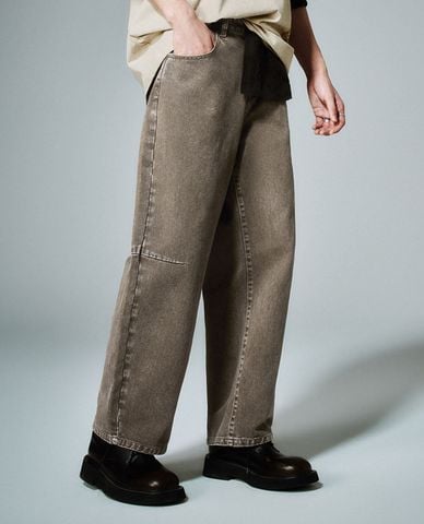  URBAN REVIVO - Quần jeans nam ống rộng cổ điển 