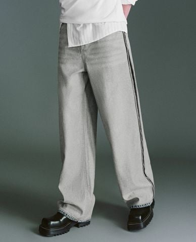  URBAN REVIVO - Quần jeans nam ống rộng hiện đại 