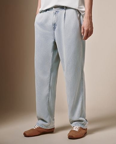  URBAN REVIVO - Quần jeans nam ống đứng wash bạc 