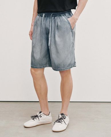  URBAN REVIVO - Quần short jeans nam lưng thun dây rút 