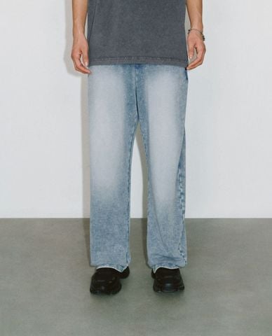  URBAN REVIVO - Quần jeans nam ống rộng lưng thun hiện đại 