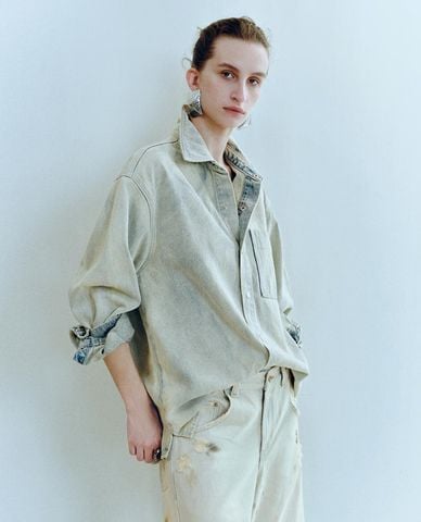  URBAN REVIVO - Áo sơ mi denim nữ tay dài wash bạc 