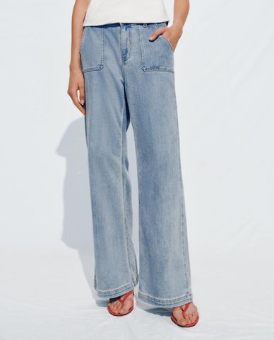  URBAN REVIVO - Quần jeans nữ ống rộng phối túi 