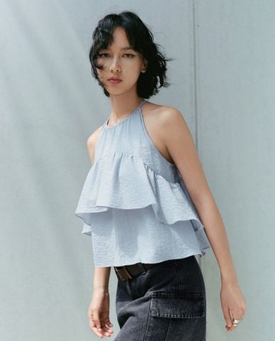  URBAN REVIVO - Áo kiểu nữ cổ yếm phối bèo xếp tầng 